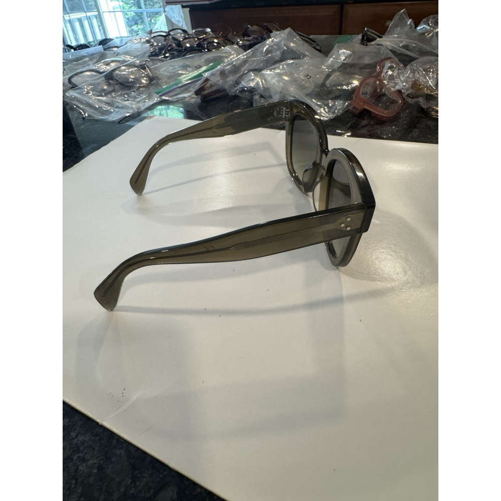 NEW CELINE Sunglasses CL4002UN 98P 54mm Khaki Crystal Olive Gradient Green - Picture 2 of 4